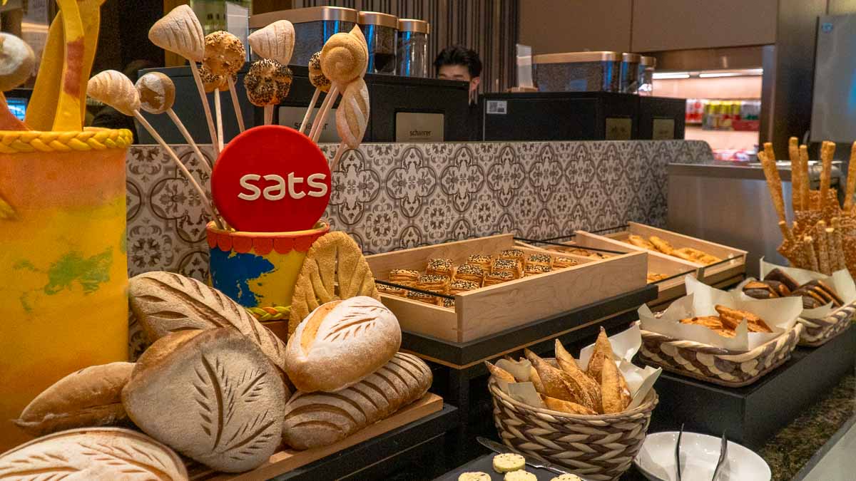 SATS Premier Lounge Terminal 3